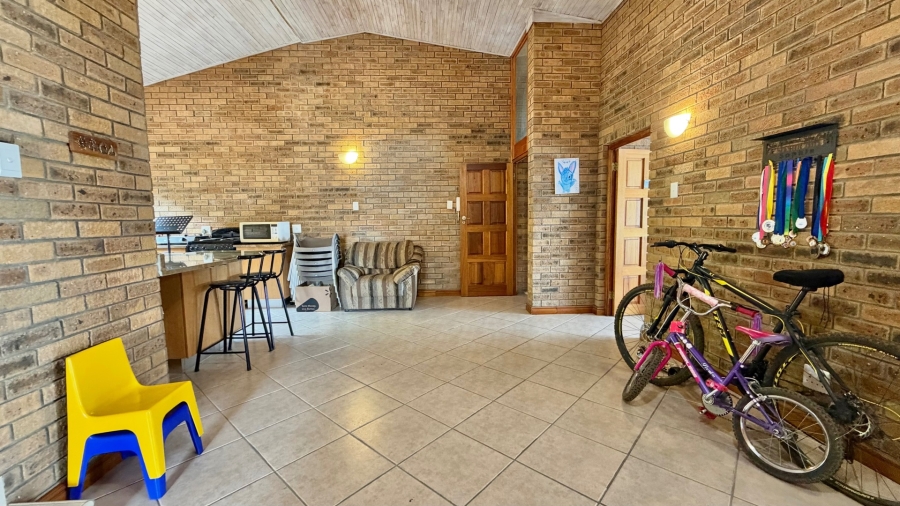 3 Bedroom Property for Sale in Mountainside Western Cape